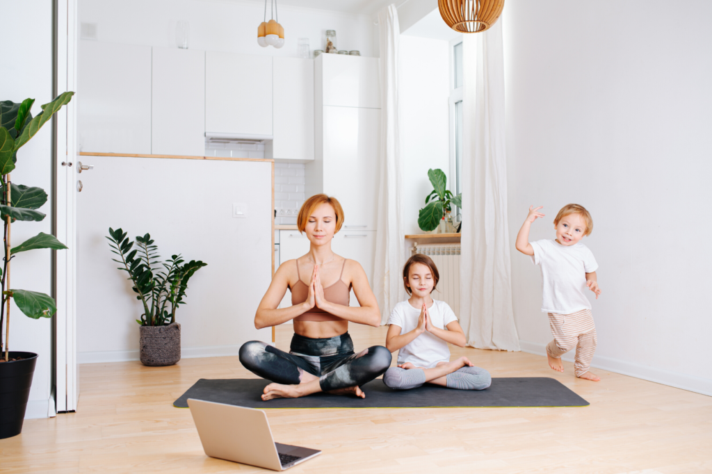 yoga con niños
niños aburridos 
¿Cómo ayudo a mi hijo con su aburrimiento?